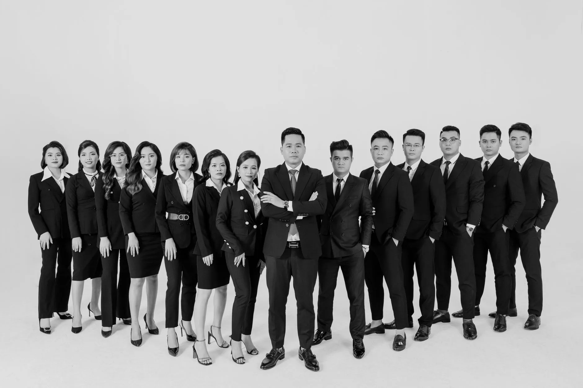 商业摄影行业观察：高端品牌视觉内容从单次拍摄向MCN化协作转型正文配图 1