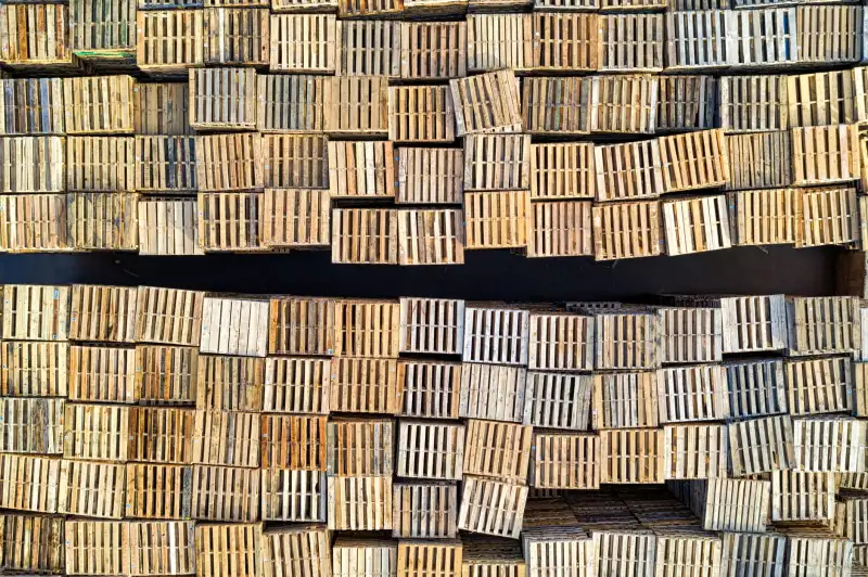 航拍与旅拍在品牌策划落地中的应用场景与拍摄方案解析